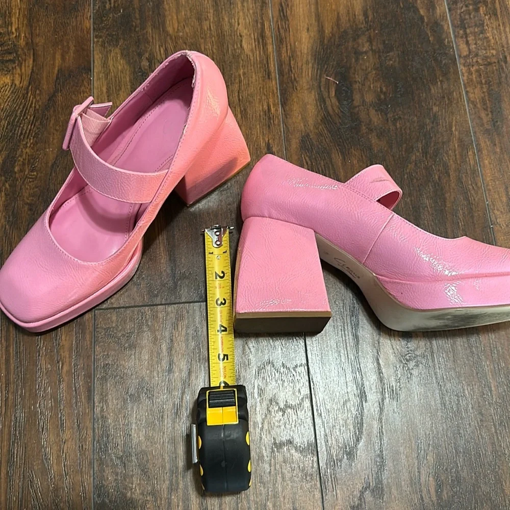 Mary Jane Khiara Shiny Textured Pink Platform Patent Leather Block Heeled Shoe